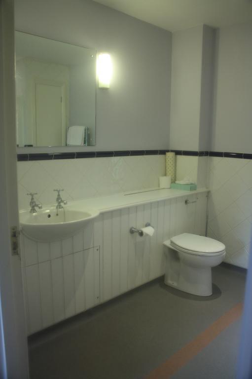 Ghyll Manor Country Hotel Horsham Bagian luar foto