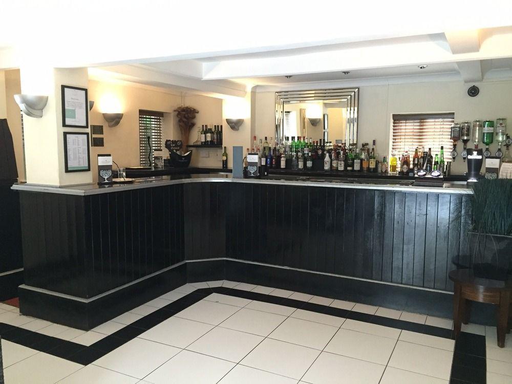 Ghyll Manor Country Hotel Horsham Bagian luar foto