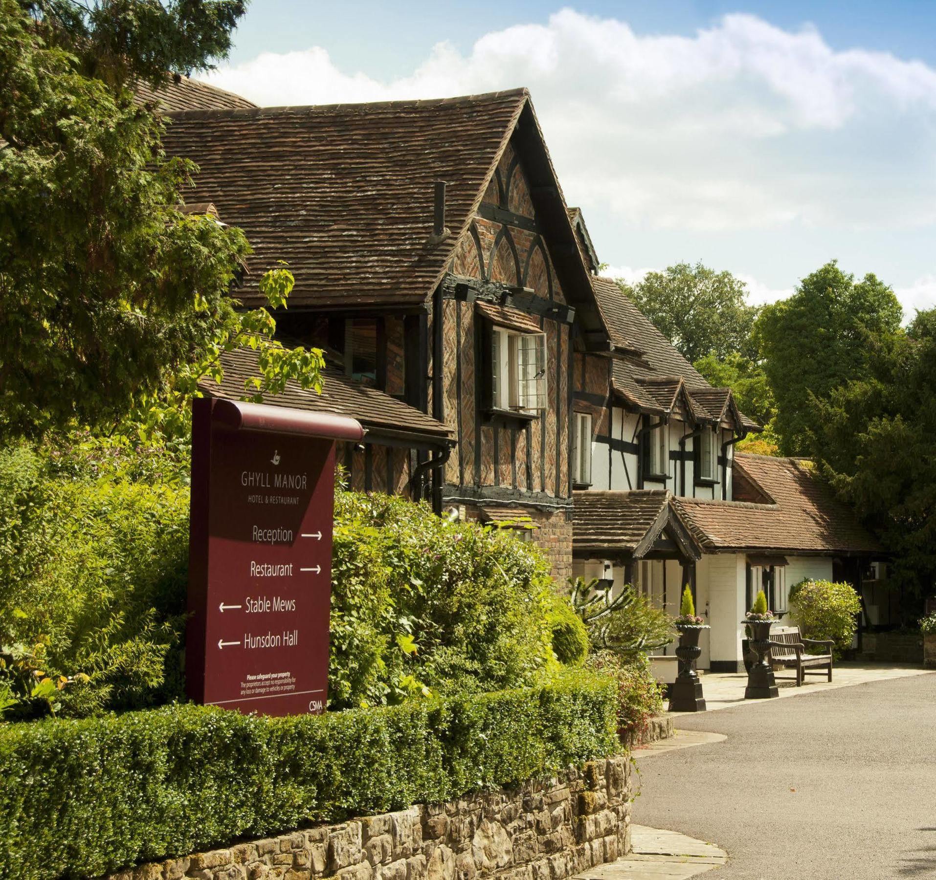Ghyll Manor Country Hotel Horsham Bagian luar foto