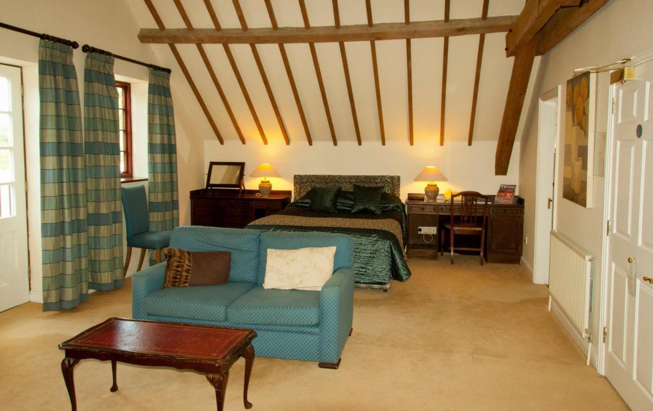 Ghyll Manor Country Hotel Horsham Bagian luar foto