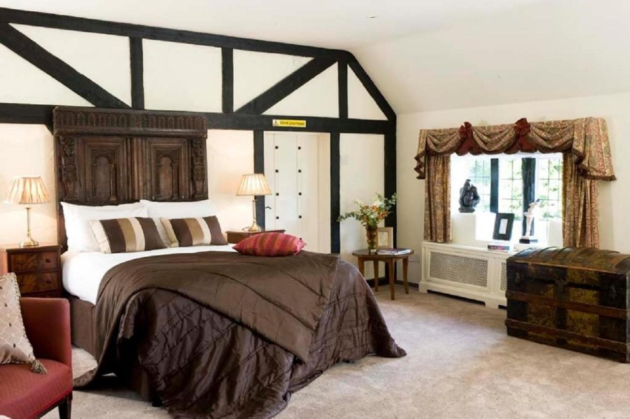 Ghyll Manor Country Hotel Horsham Bagian luar foto