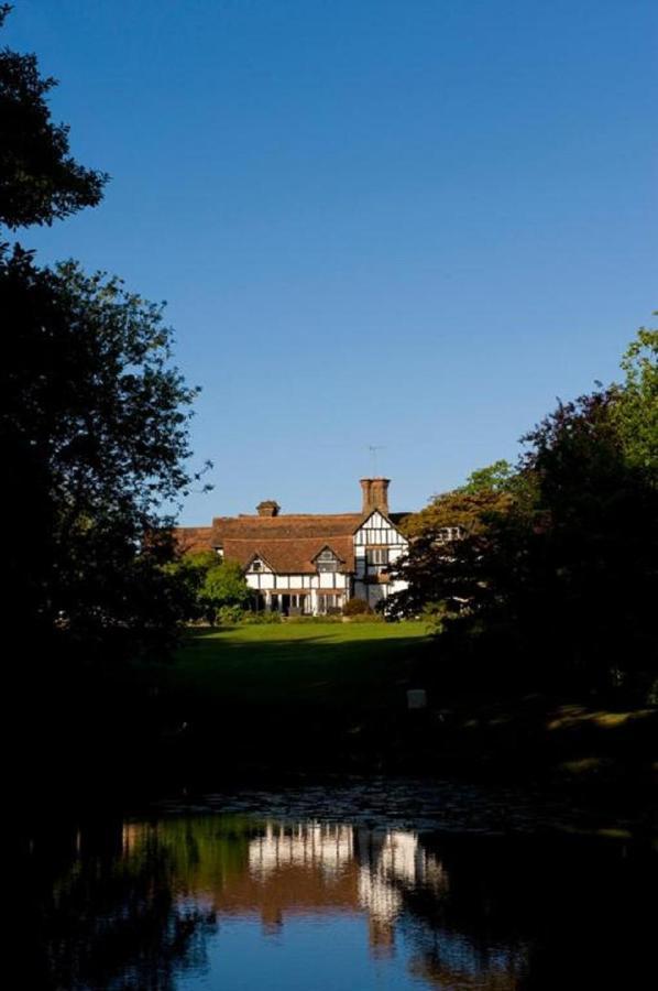 Ghyll Manor Country Hotel Horsham Bagian luar foto