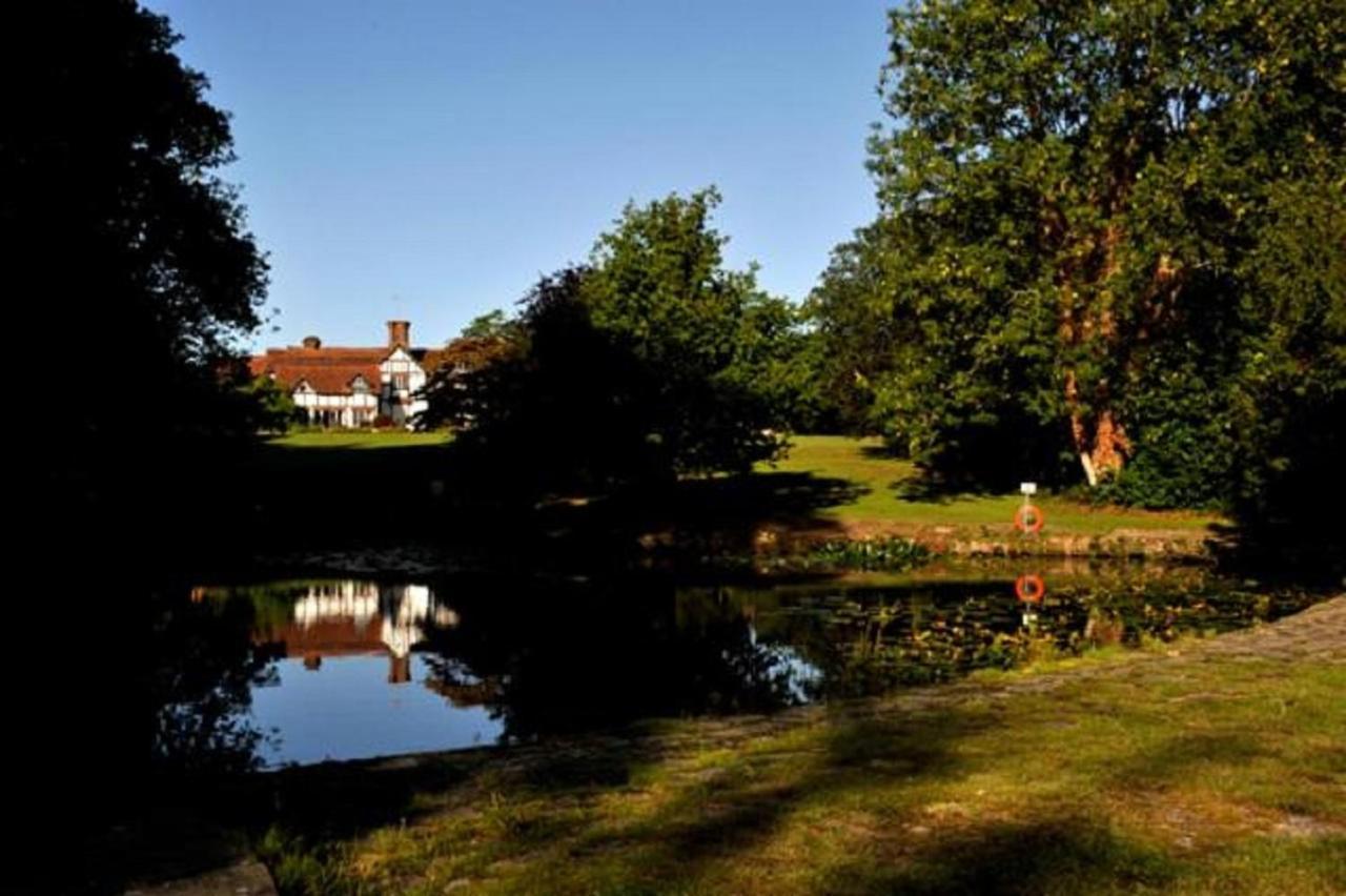 Ghyll Manor Country Hotel Horsham Bagian luar foto